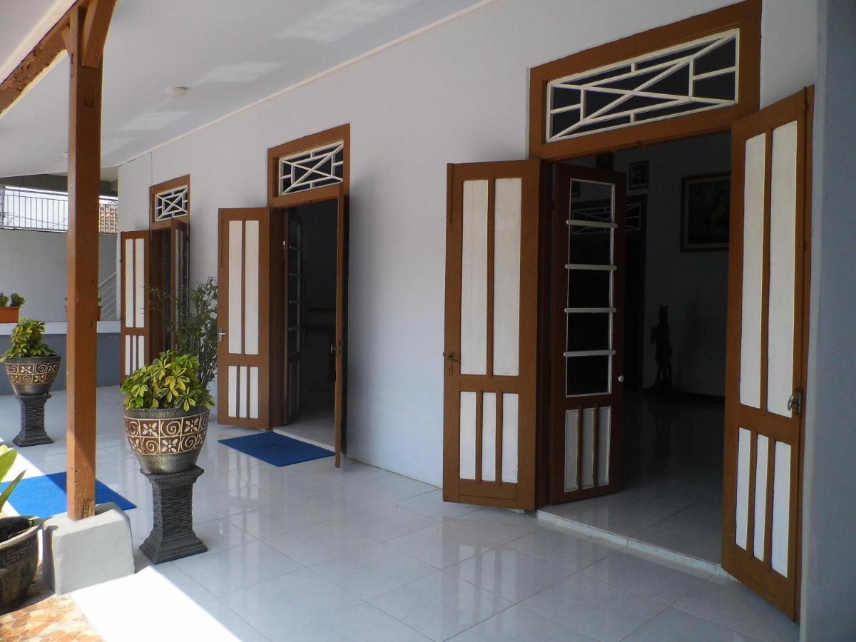 Hotel Ilhami 勿里达 外观 照片